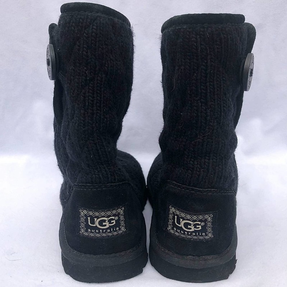 UGG Australia Mountain Black Quilted Short Boots - Picture 4 of 7